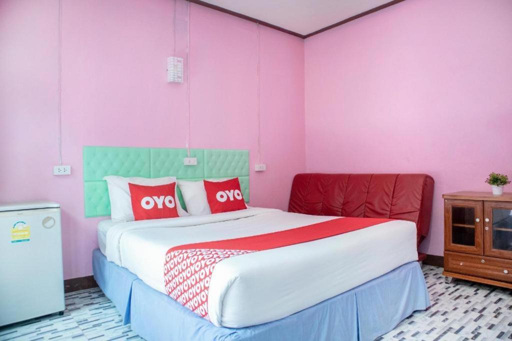 Oyo 797 Pink House Bungalow Ko Lanta Buitenkant foto